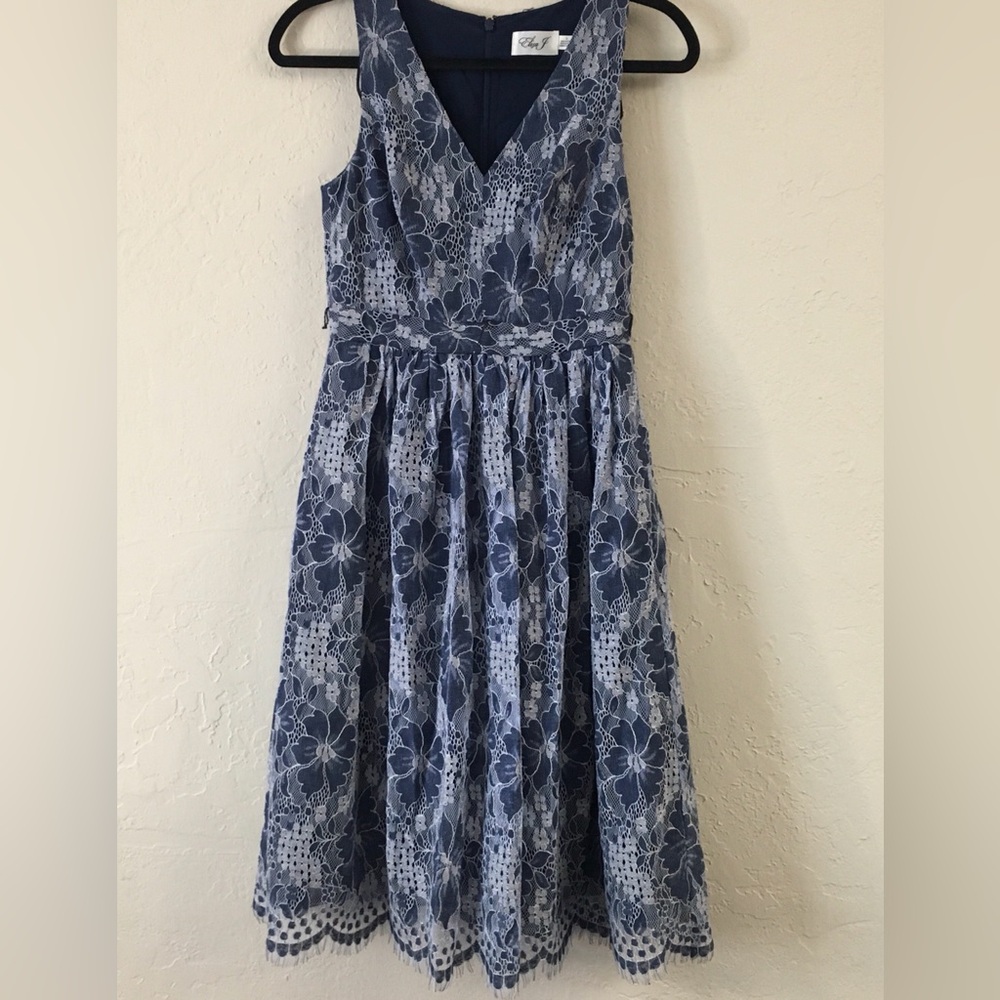 Eliza J Fit & Flare V-Neck Lace Dress 2 Blue Sleeveless Wedding Formal Party